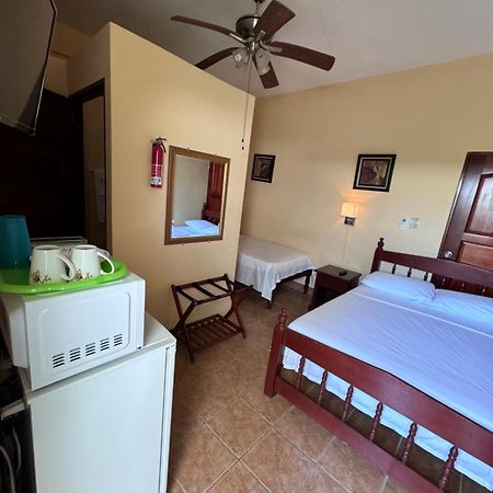 Panchos Villas Caye Caulker Exteriör bild