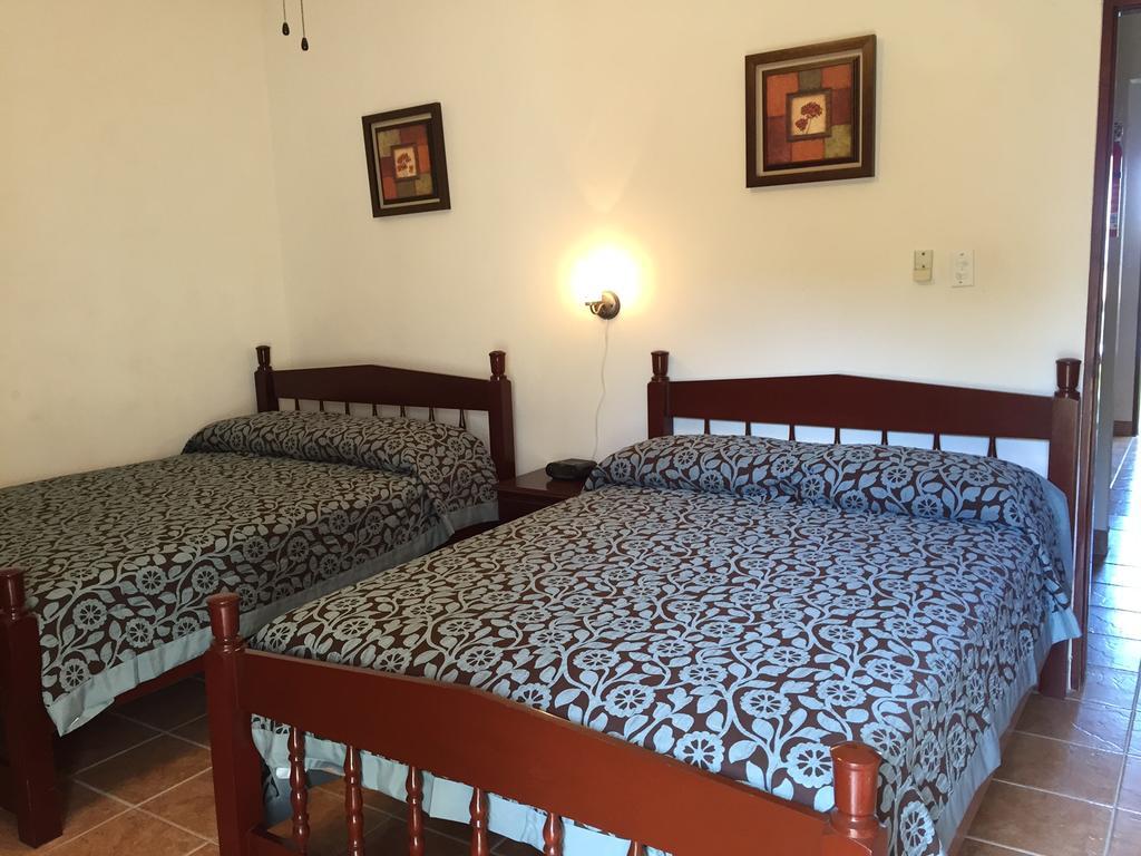 Panchos Villas Caye Caulker Rum bild