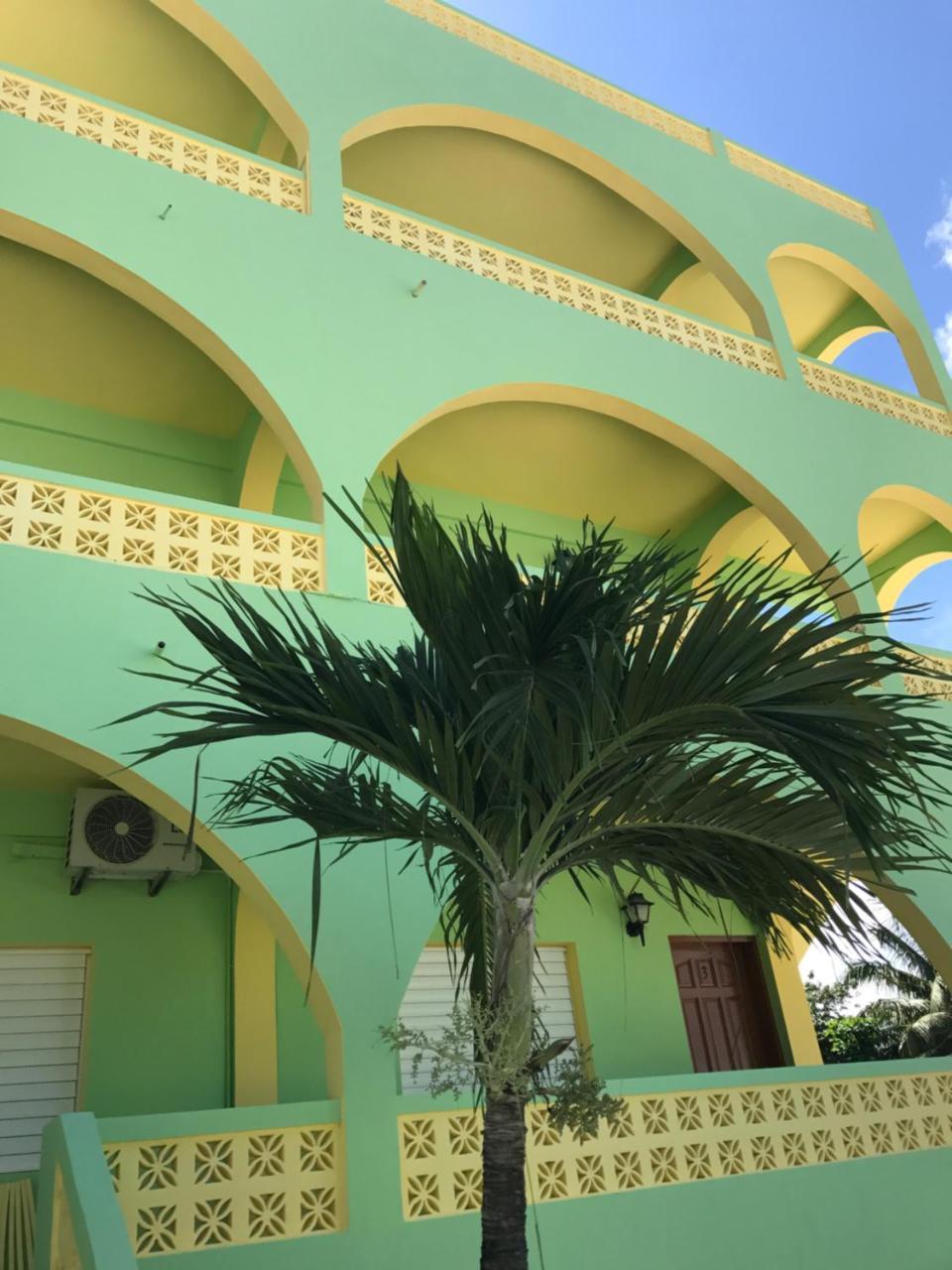 Panchos Villas Caye Caulker Exteriör bild